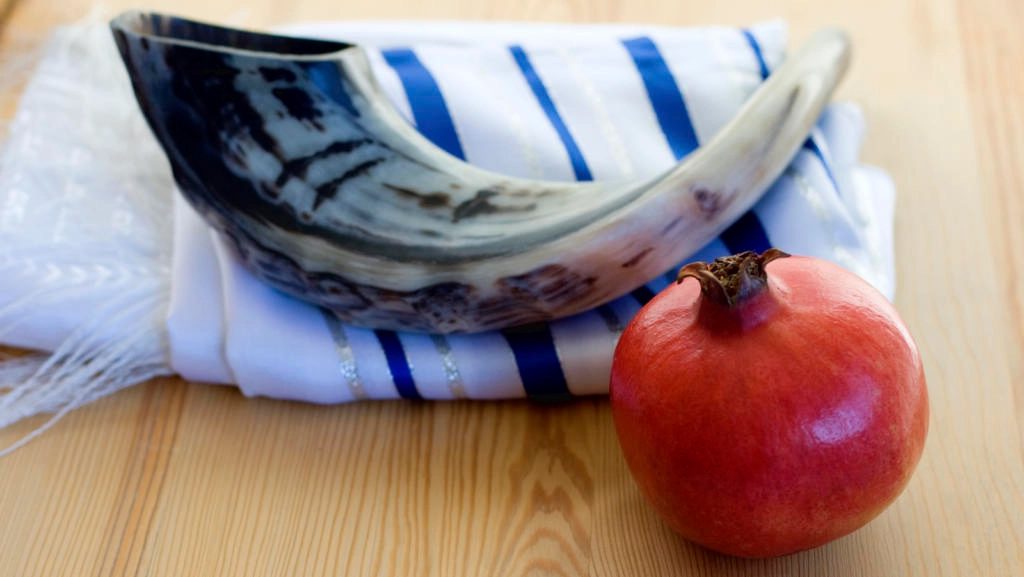 shofar tallit high holidays rosh hashanah yom kippur 1024x577